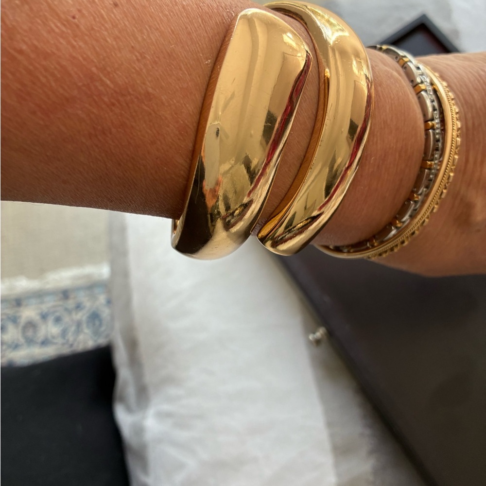 Natasha Denona Gold Cuff Bracelet - Picture 9 of 9